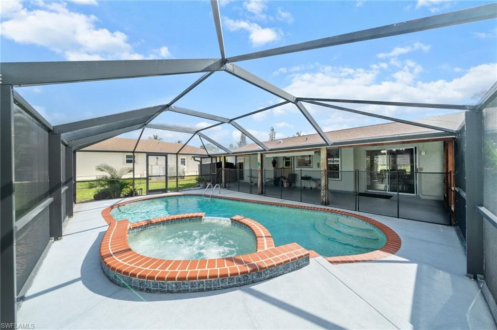 28232 Mango DR BONITA SPRINGS, FL 34134