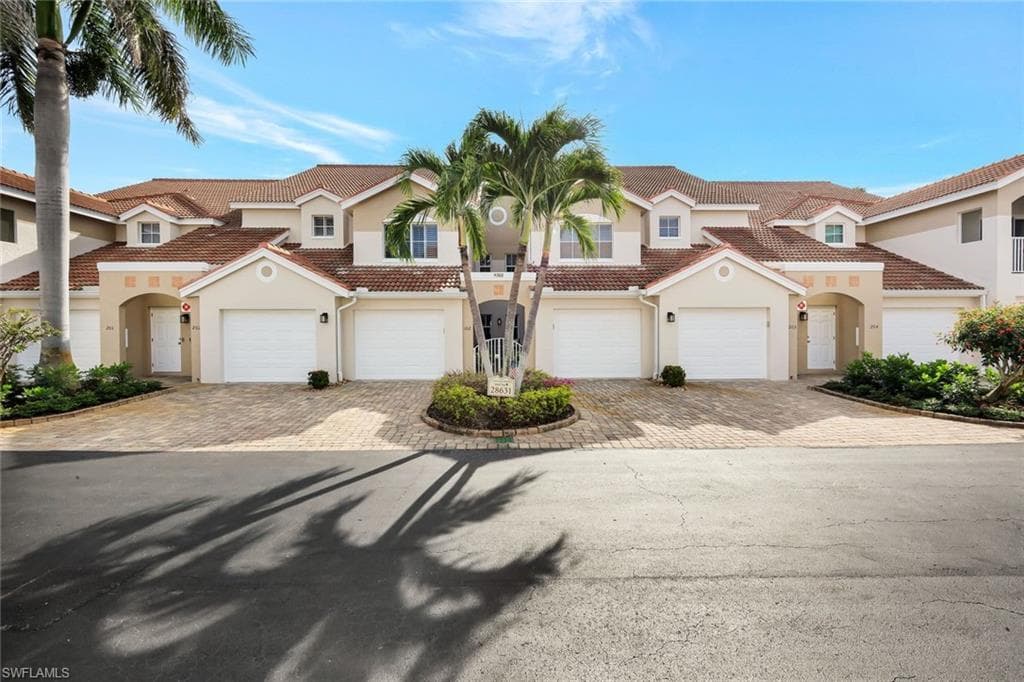 28631 CARRIAGE HOME DR 103 BONITA SPRINGS, FL 34134