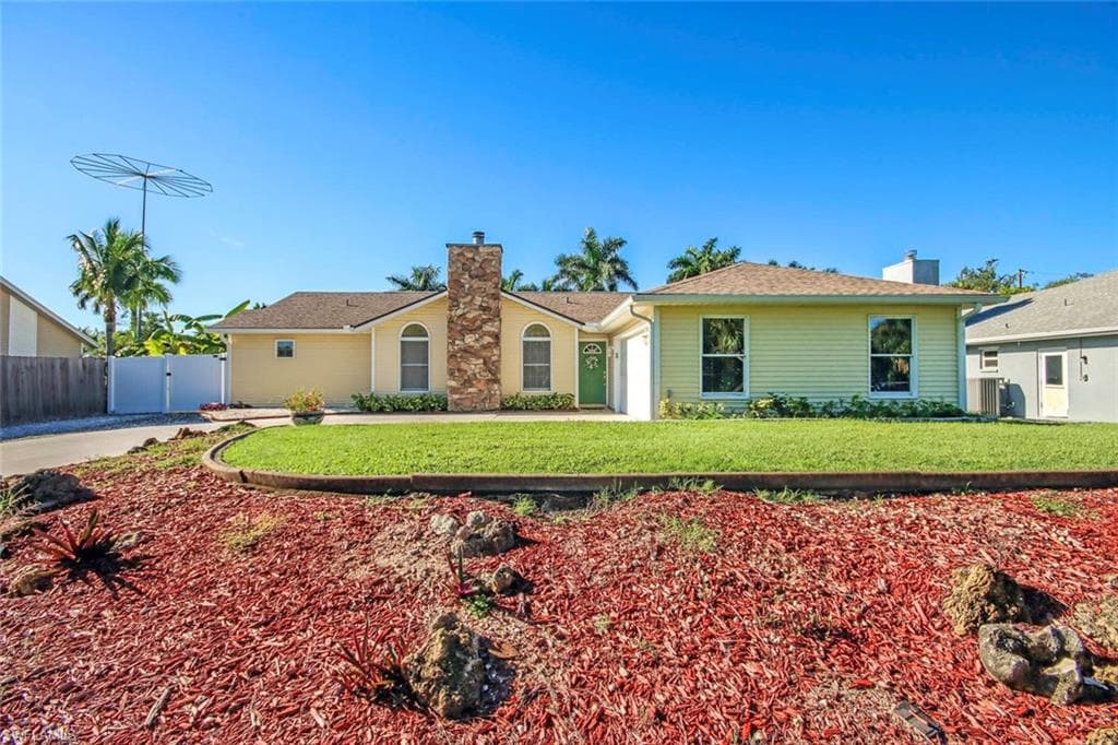 11921 Loras LN FORT MYERS, FL 33908