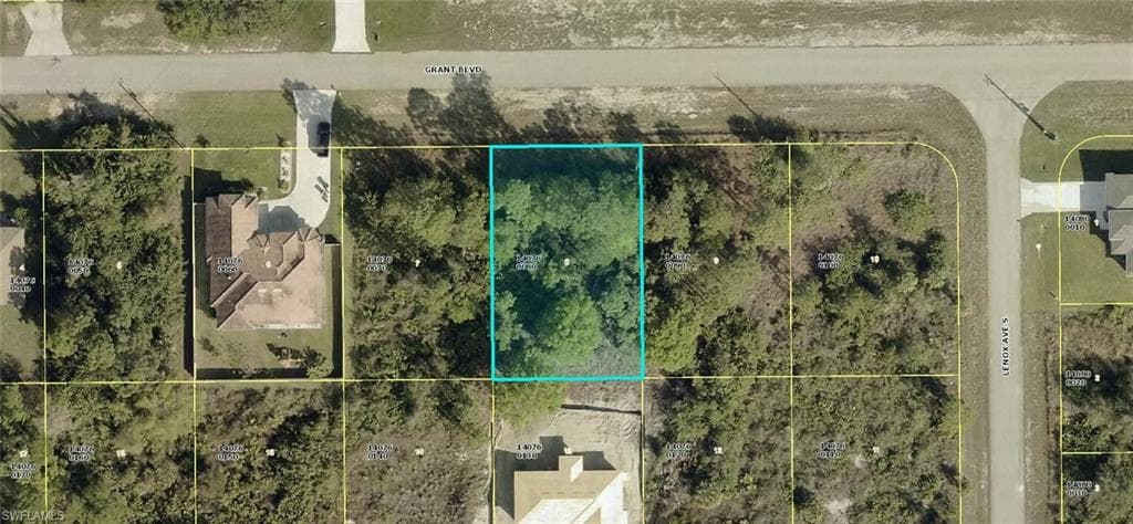 752 Grant BLVD LEHIGH ACRES, FL 33974