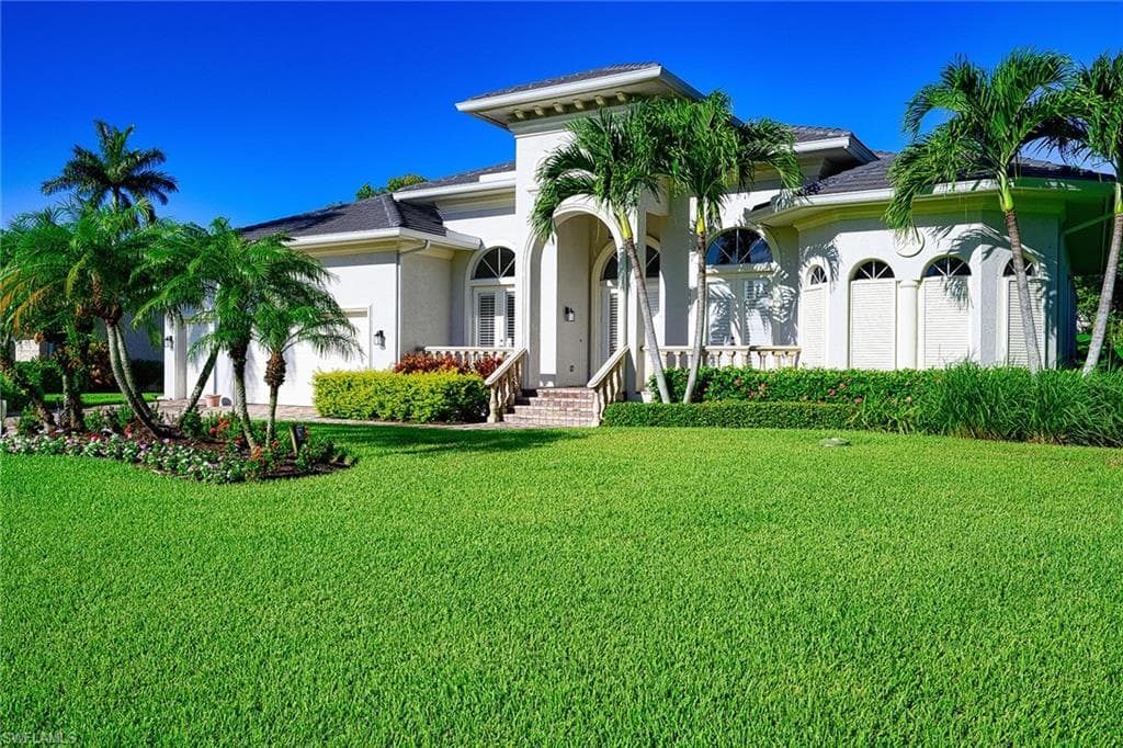 626 Park Shore DR NAPLES, FL 34103