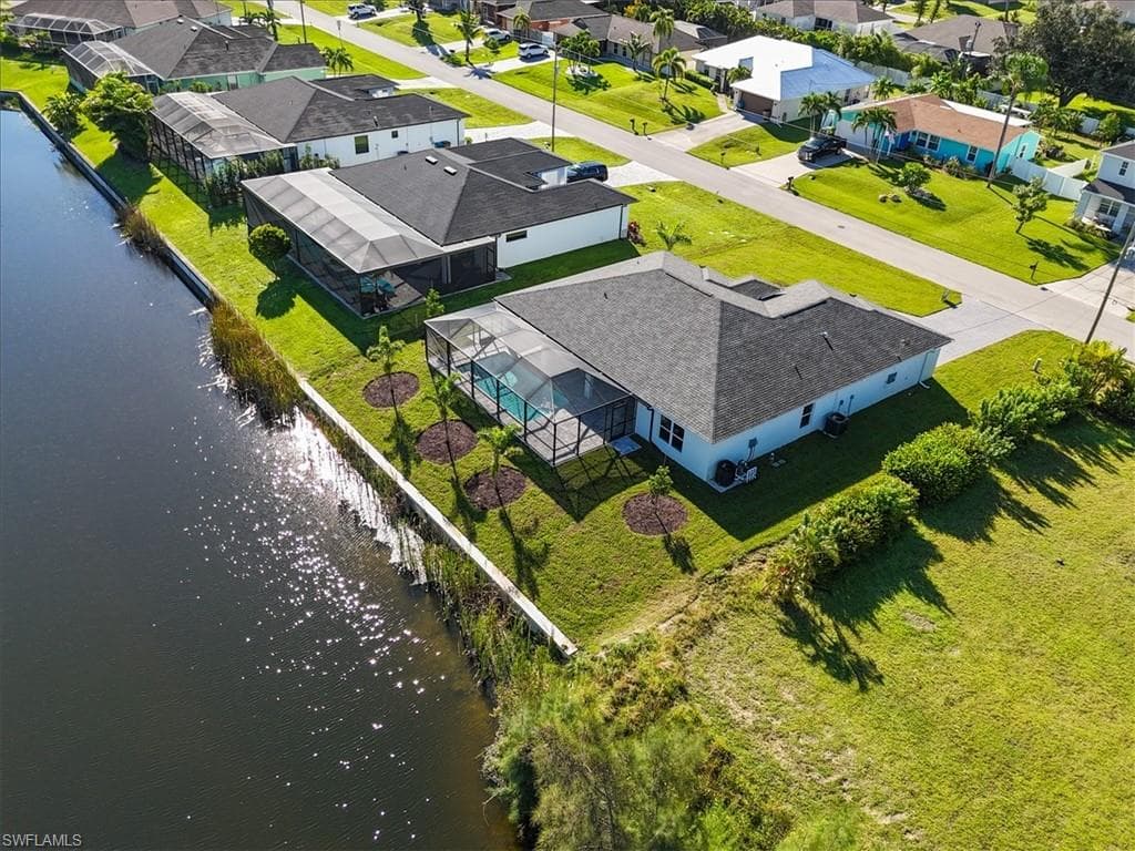 835 SW 28th TER CAPE CORAL, FL 33914