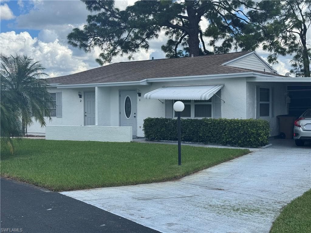 1 Aztec Lily LN LEHIGH ACRES, FL 33936
