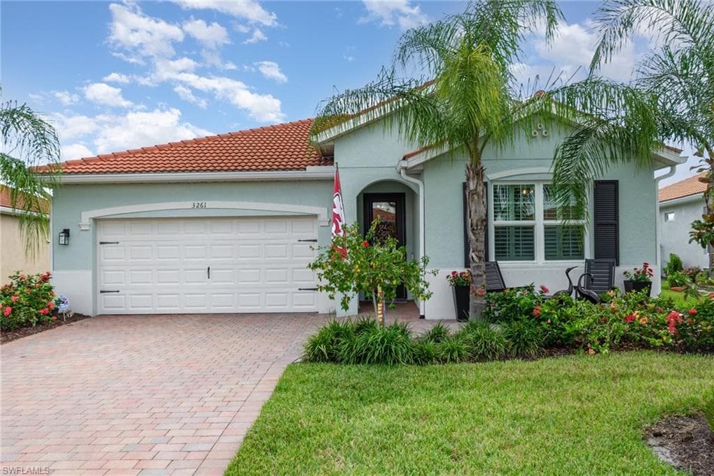 3261 Apple Blossom DR ALVA, FL 33920