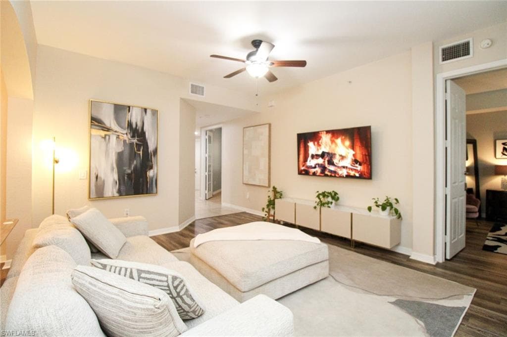 1355 Mariposa CIR 102 NAPLES, FL 34105