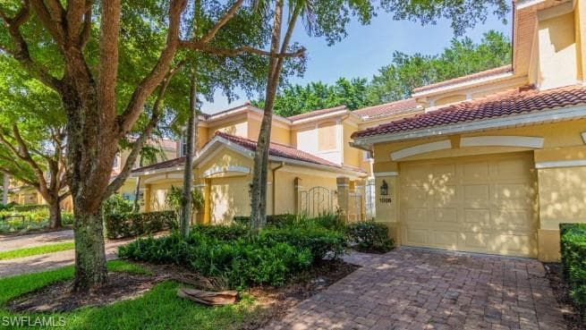 2200 Arielle DR 1006 NAPLES, FL 34109
