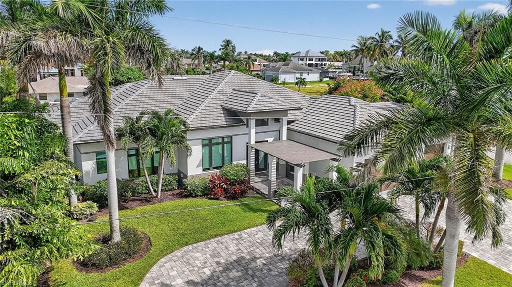 1135 Lorraine CT CAPE CORAL, FL 33904