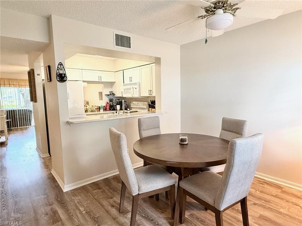 109 Wading Bird CIR V105 NAPLES, FL 34110