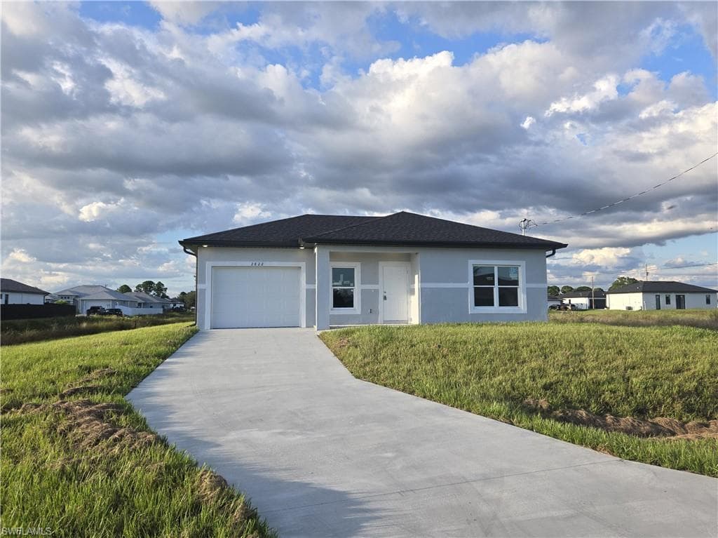 2822 19th ST SW LEHIGH ACRES, FL 33976