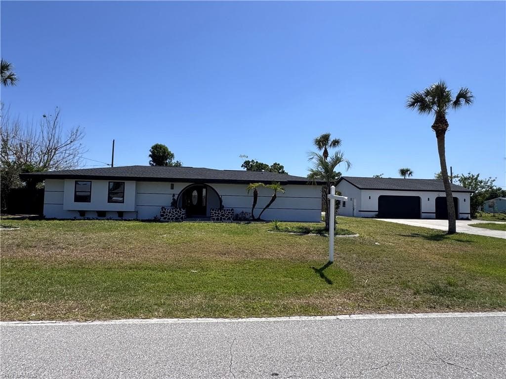 20295 Lorenzo AVE PORT CHARLOTTE, FL 33952