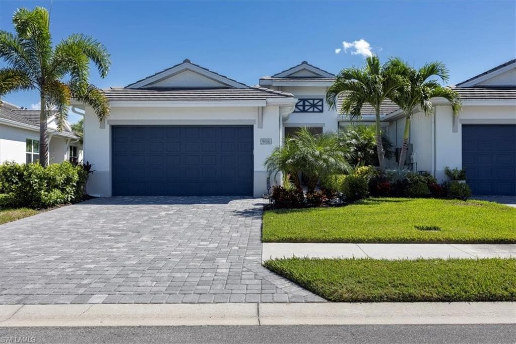 9016 Saint Lucia DR NAPLES, FL 34114