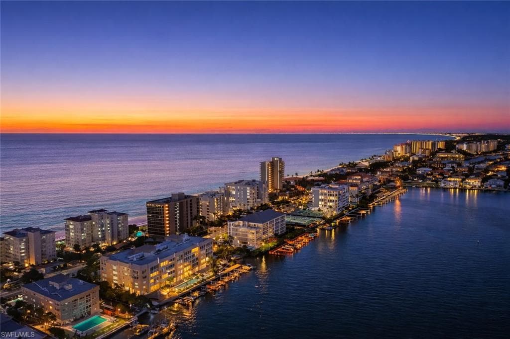 9566 Gulf Shore DR 102 NAPLES, FL 34108