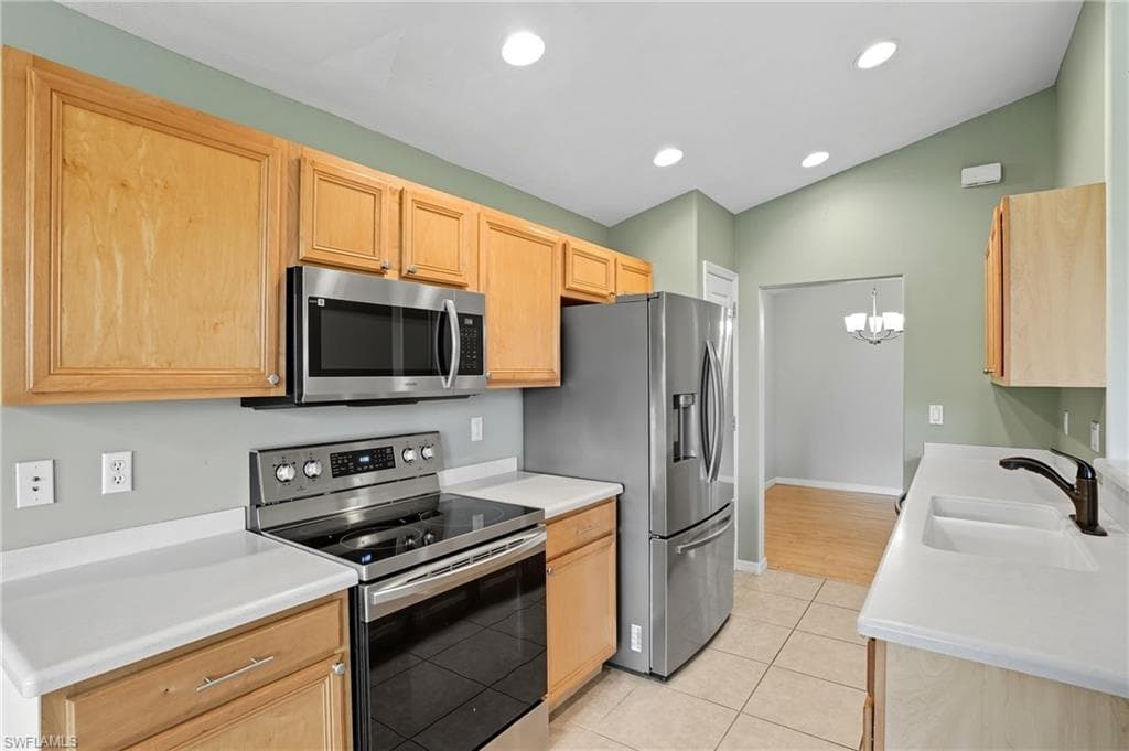 2427 Woodbourne PL CAPE CORAL, FL 33991