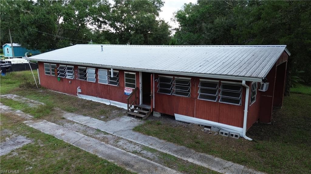 323 Seminole AVE PALMDALE, FL 33944