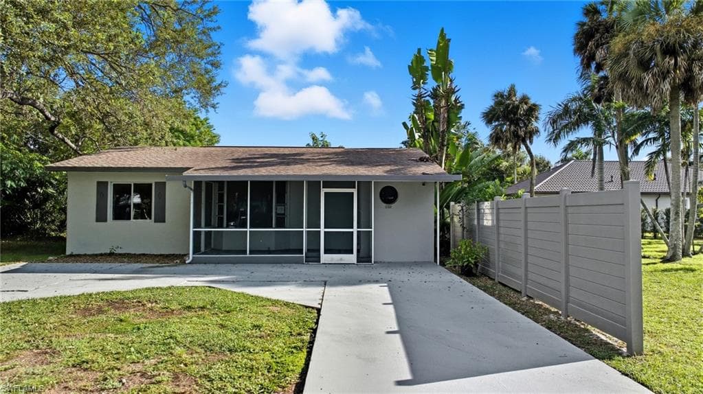 1722 Linhart AVE FORT MYERS, FL 33901