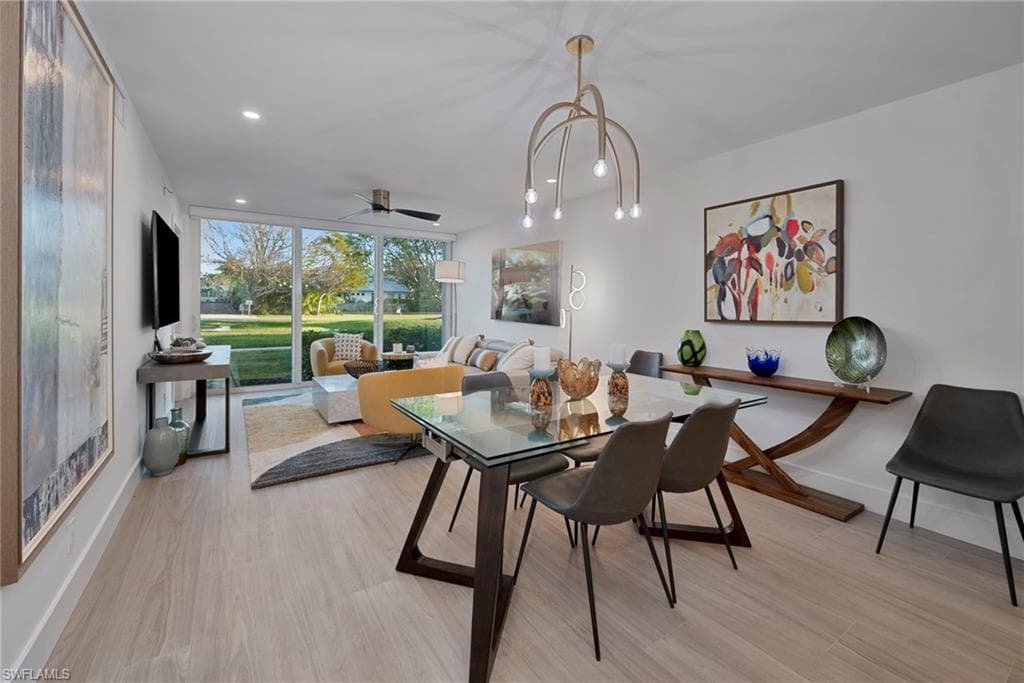 670 Broad AVE S J670 NAPLES, FL 34102