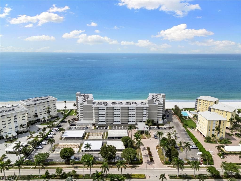 3443 Gulf Shore BLVD N 204 NAPLES, FL 34103