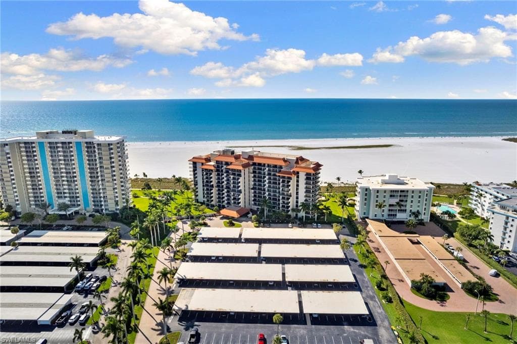180 Seaview CT 105 MARCO ISLAND, FL 34145
