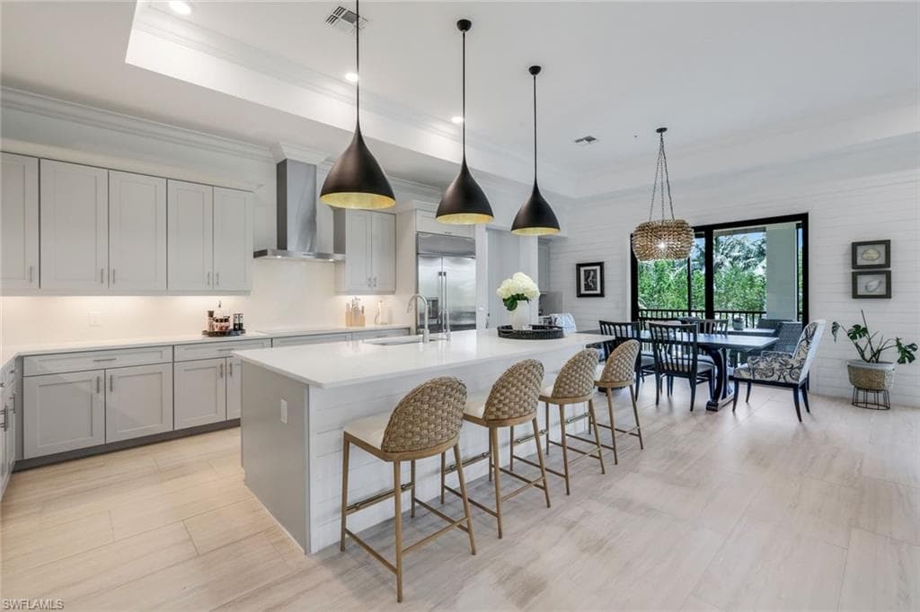 2472 Breakwater WAY 11-202 NAPLES, FL 34112
