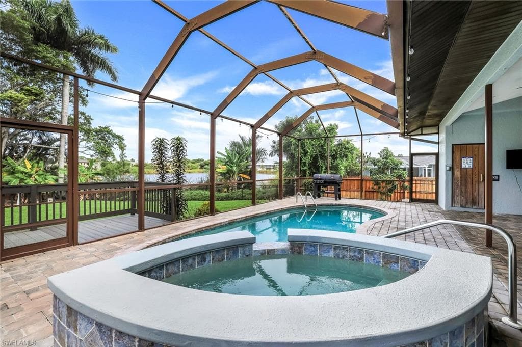392 Yellowbird ST MARCO ISLAND, FL 34145