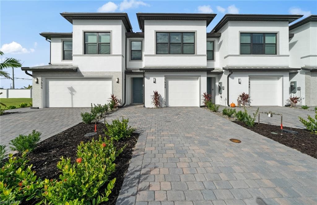 27848 Solis Grande DR BONITA SPRINGS, FL 34135