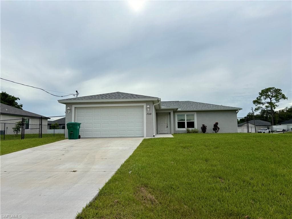 7018 Palpano CIR LABELLE, FL 33935