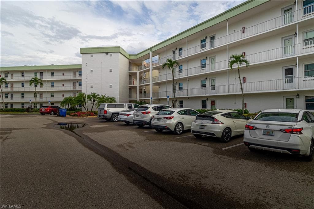 1580 Pine Valley DR 412 FORT MYERS, FL 33907