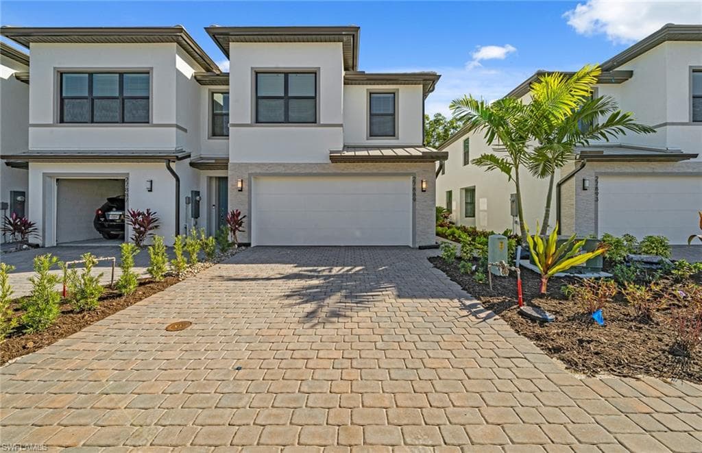 27889 Radiant CT BONITA SPRINGS, FL 34135