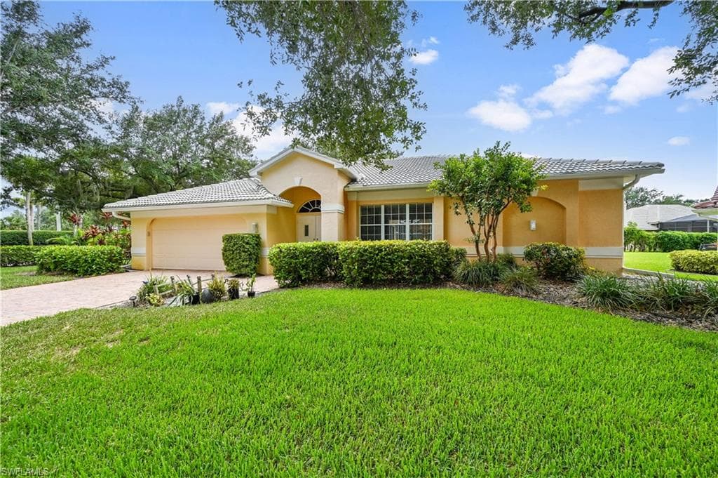 11810 Woodshire CIR FORT MYERS, FL 33913