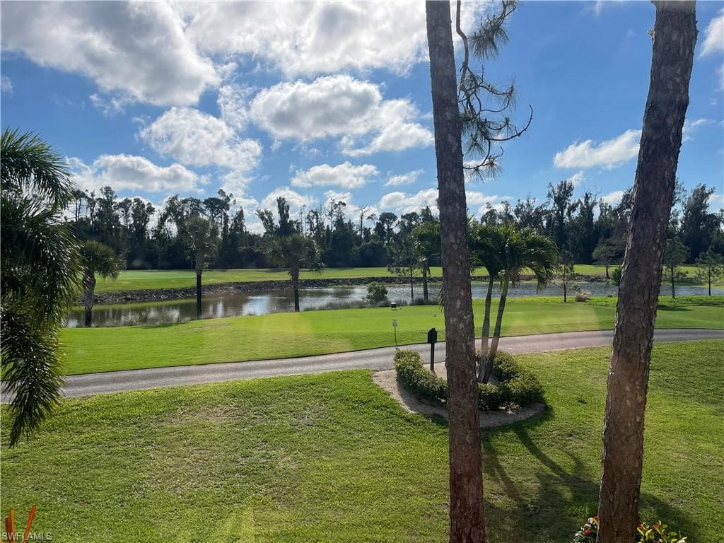 5930 Trailwinds DR 325 FORT MYERS, FL 33907
