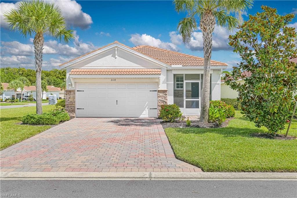 2172 Summersweet DR ALVA, FL 33920