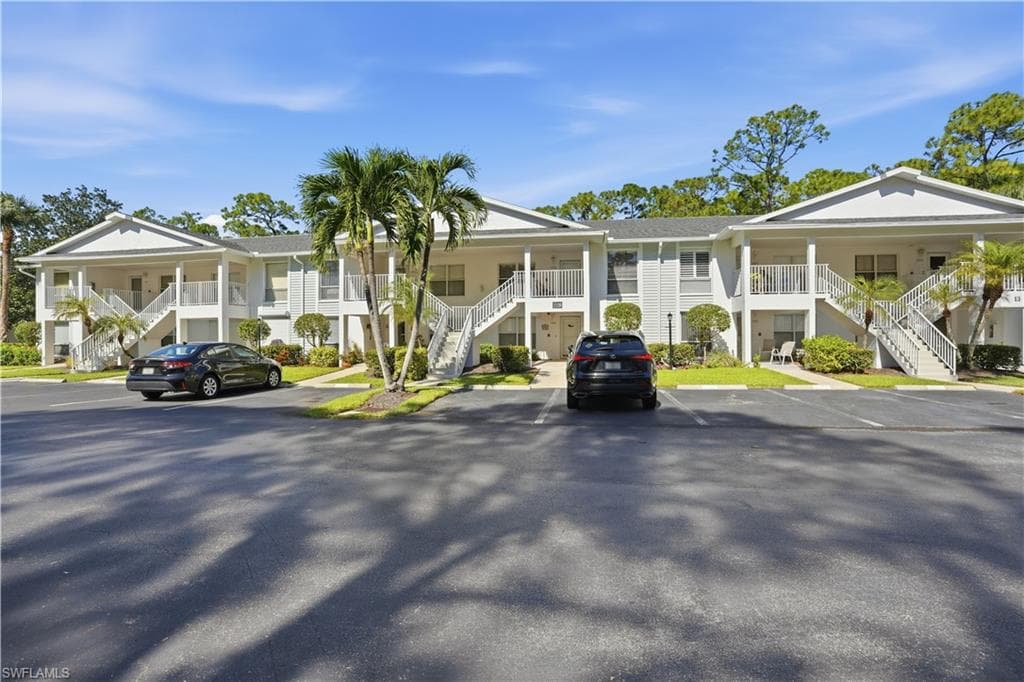 1120 Sarah Jean CIR B204 NAPLES, FL 34110