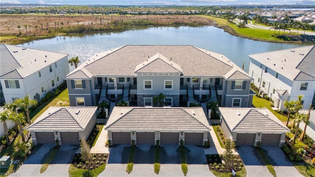 11761 Venetian Lagoon DR 204 FORT MYERS, FL 33913