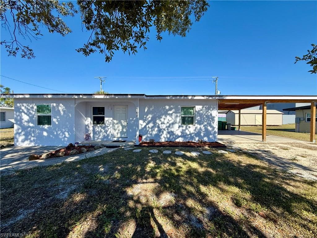 205 Martin DR NE PORT CHARLOTTE, FL 33952