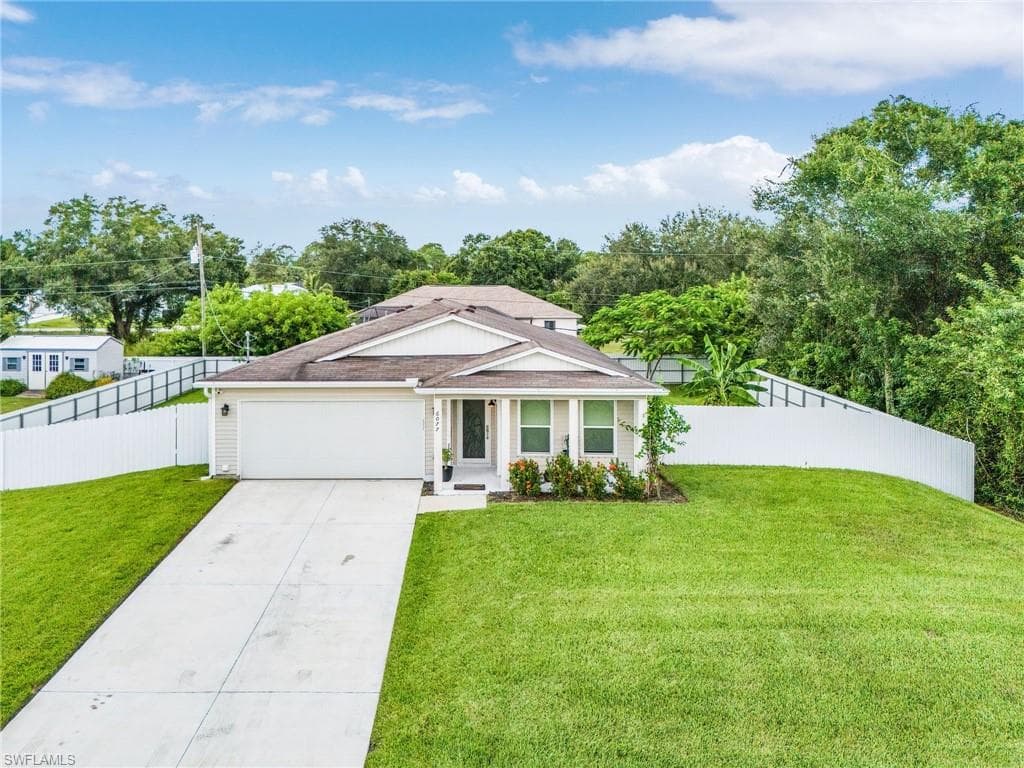 6077 Latimer AVE FORT MYERS, FL 33905