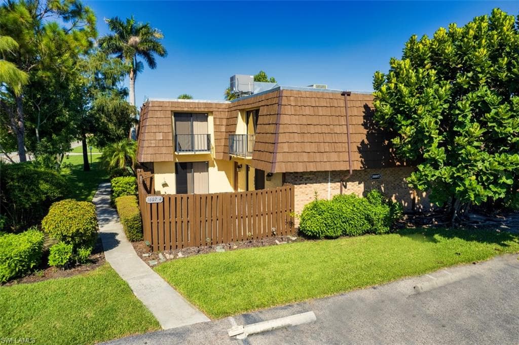1607 Park Meadows DR 4 FORT MYERS, FL 33907