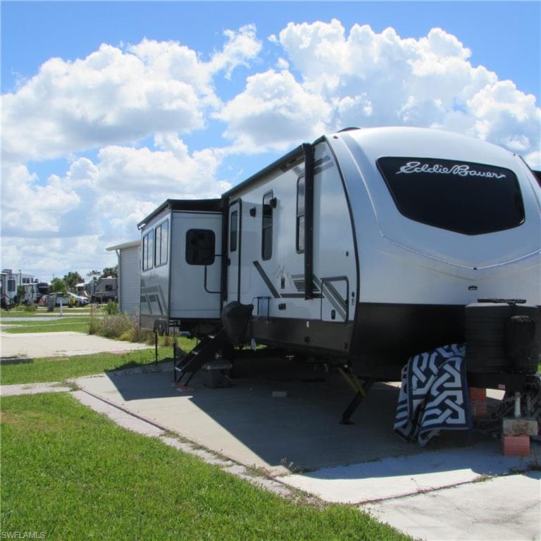 19681 #313 Summerlin RD FORT MYERS, FL 33908