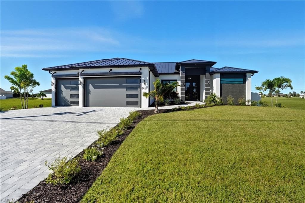 3417 Gulfstream PKWY CAPE CORAL, FL 33993