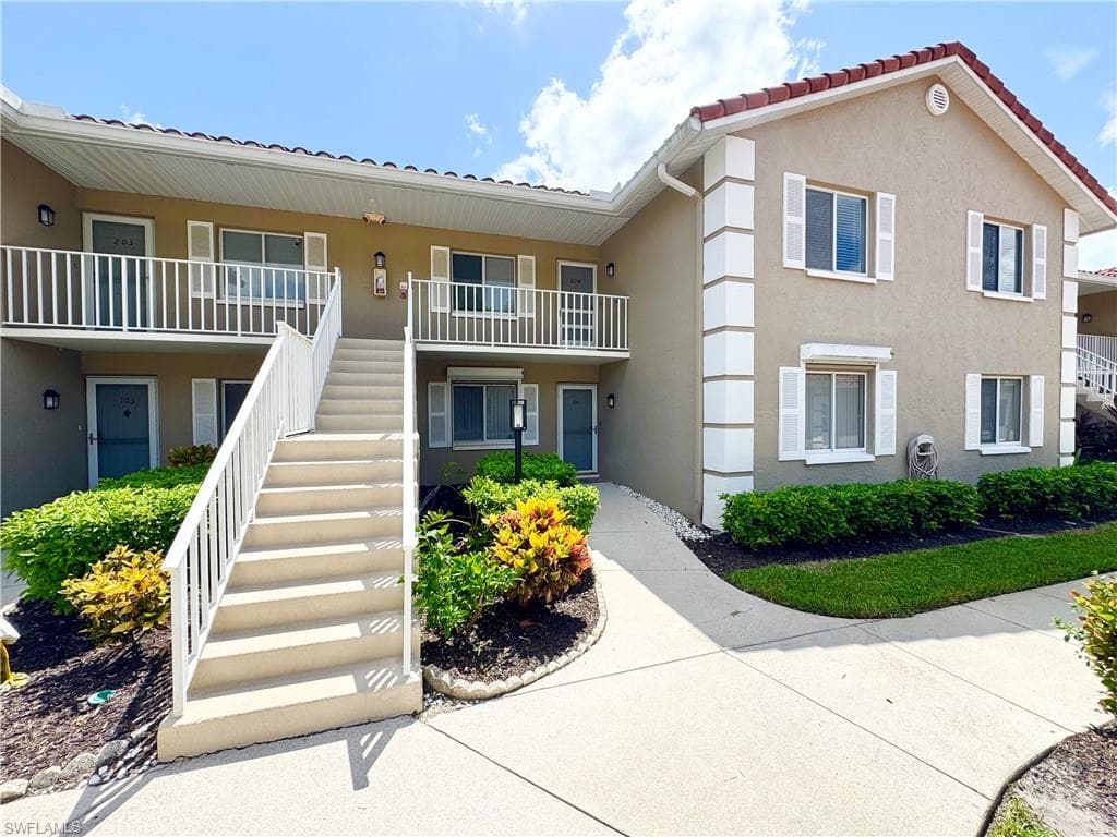 5851 Cobblestone LN H204 NAPLES, FL 34112