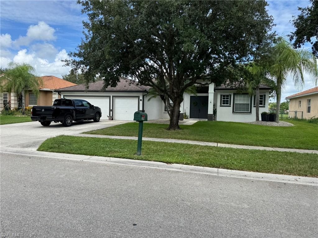 784 Grand Rapids BLVD NAPLES, FL 34120