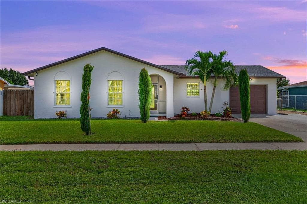947 Jolly RD NORTH FORT MYERS, FL 33903