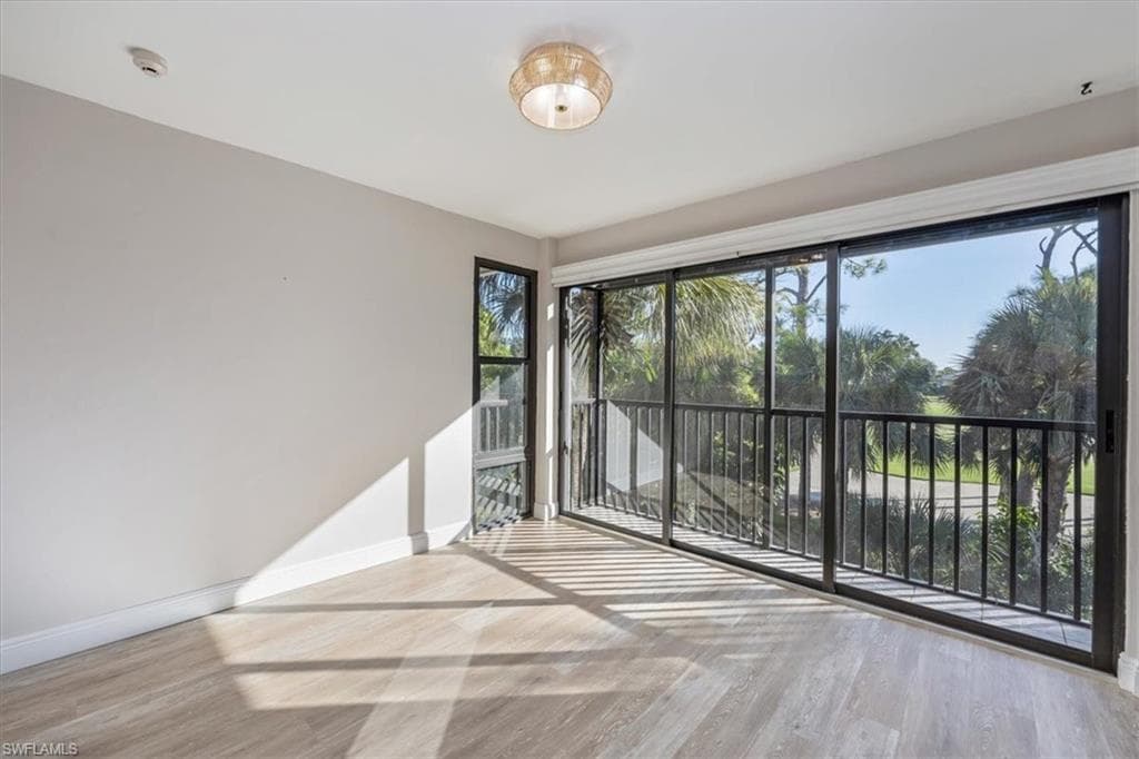 5940 Via Lugano 1-303 NAPLES, FL 34108