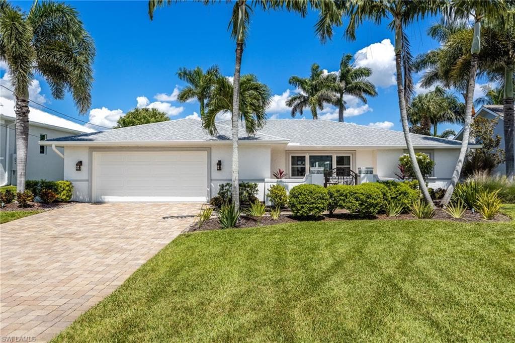 119 SW 52nd TER CAPE CORAL, FL 33914