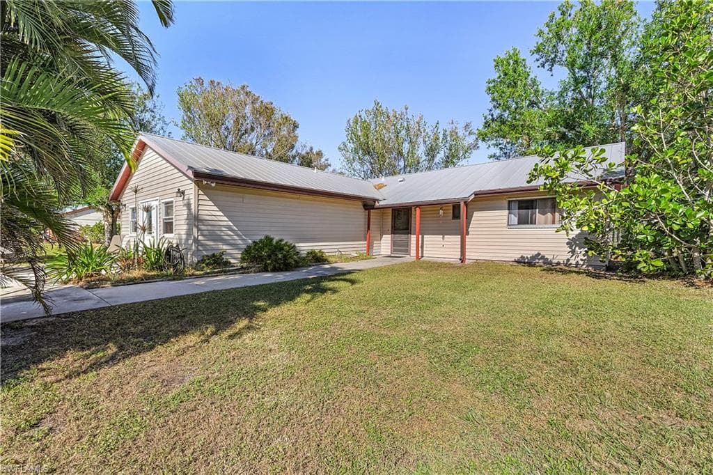 4754 Woodstock RD ST. JAMES CITY, FL 33956