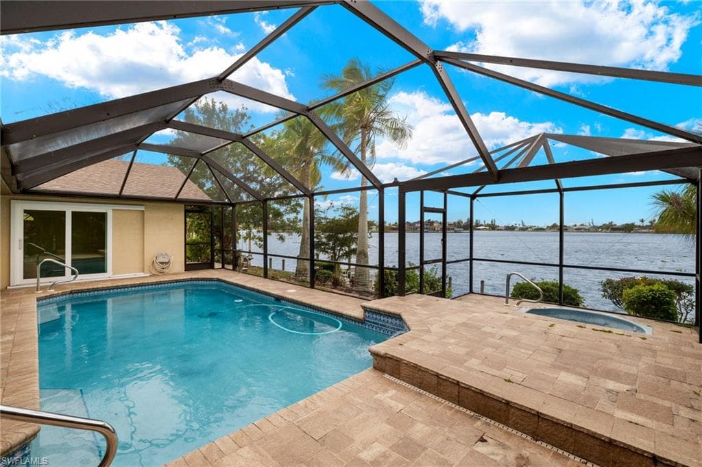 920 SW 4th PL CAPE CORAL, FL 33991