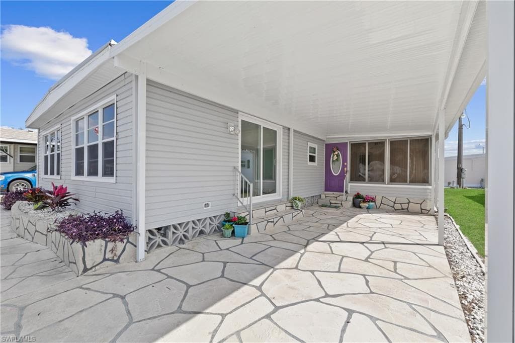 245 Shrub LN N NORTH FORT MYERS, FL 33917