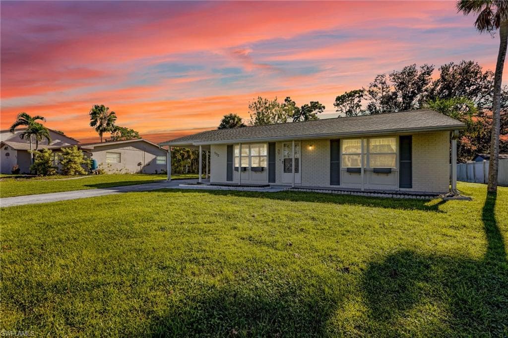517 Reading ST NW PORT CHARLOTTE, FL 33952