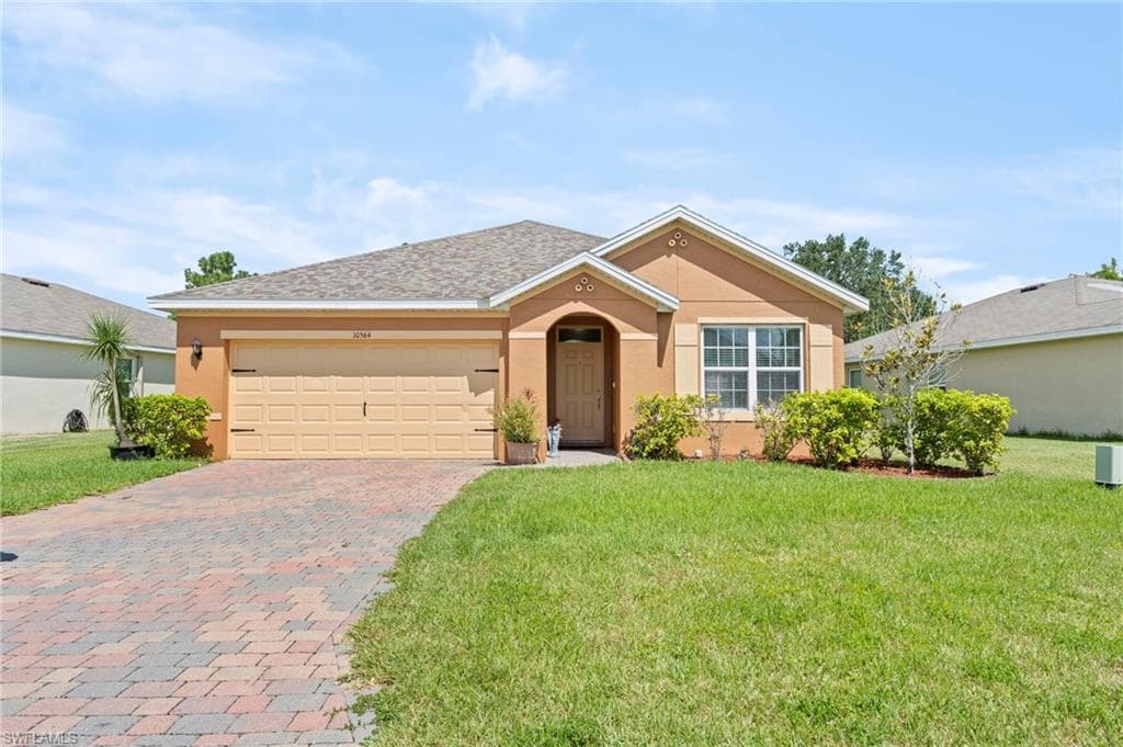 10564 Canal Brook LN LEHIGH ACRES, FL 33936