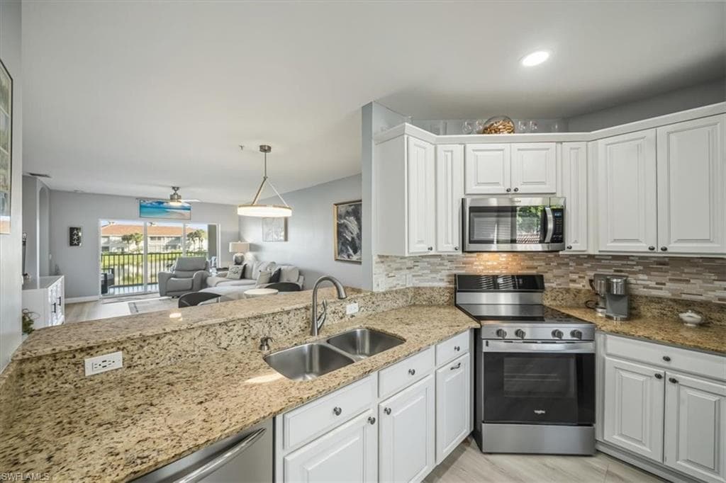3029 Driftwood WAY #3306 NAPLES, FL 34109