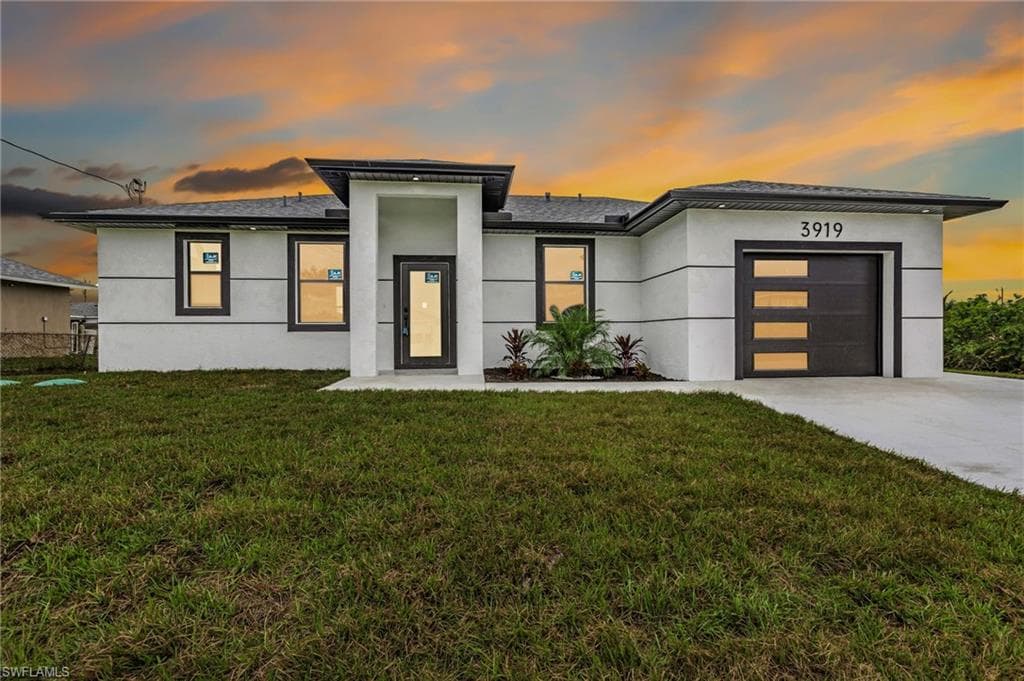 3919 8th ST SW LEHIGH ACRES, FL 33976